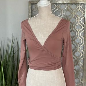 Lululemon wrap long sleeve shirt.